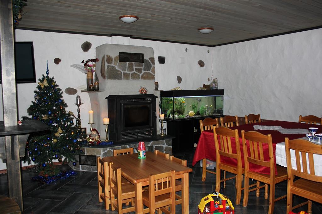 Krapi Guesthouse Treimani Cameră foto