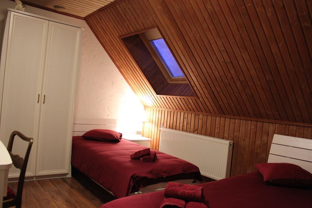 Krapi Guesthouse Treimani Cameră foto