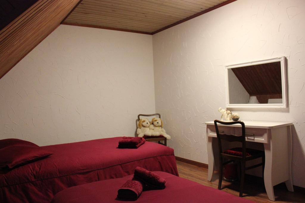 Krapi Guesthouse Treimani Cameră foto
