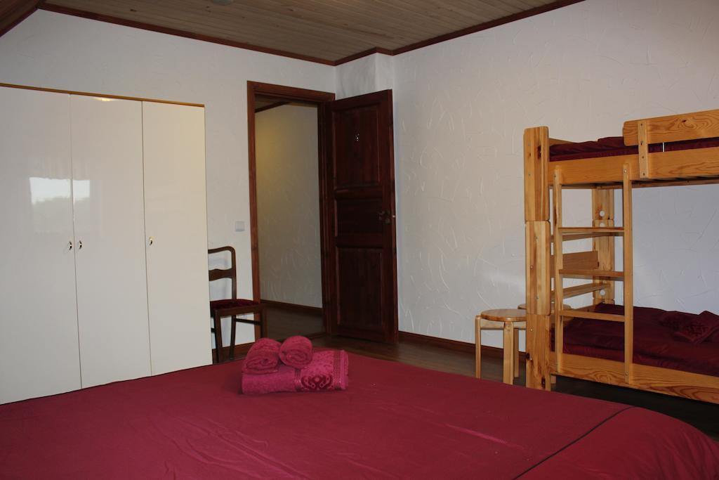 Krapi Guesthouse Treimani Cameră foto