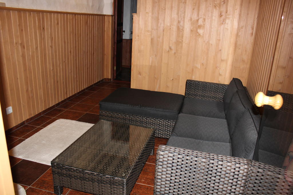 Krapi Guesthouse Treimani Cameră foto